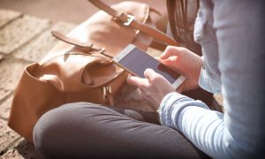 Elektronik Cihazlarla Seyahat Ederken Nelere Dikkat Etmeli?
