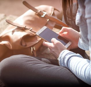 Elektronik Cihazlarla Seyahat Ederken Nelere Dikkat Etmeli?