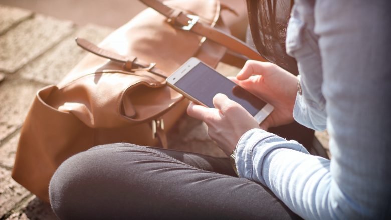  Elektronik Cihazlarla Seyahat Ederken Nelere Dikkat Etmeli?